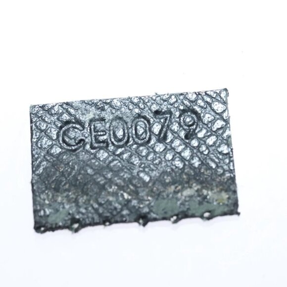 LOUIS VUITTON Taiga Igor Business Bag Boreal - Picture 14 of 16